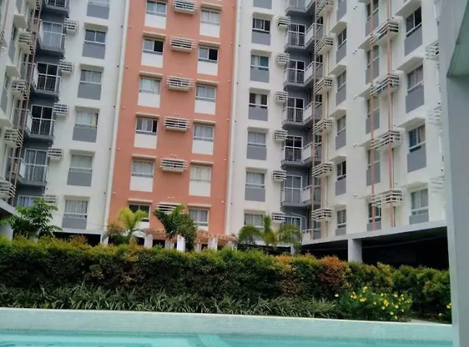 Mivesa Gardens Residences Condominium アパートホテル *